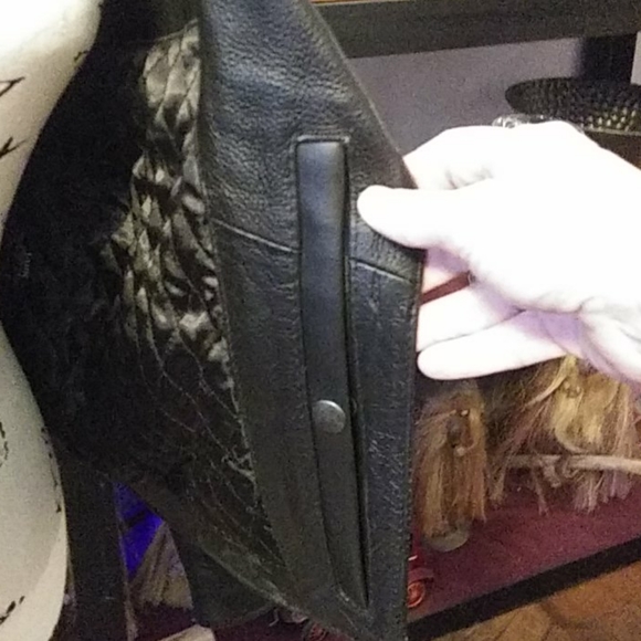 100% Leather Motorcycle Jacket - Picture 3 of 12